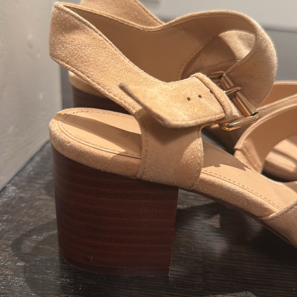 Jcrew Summer Sandals with Heel in Cream Suede Size 8 Excellent Condition! - Picture 4 of 6